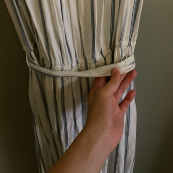 Long striped off-the-shoulder dress woth tie front and slits on the bottom - Picture 11 of 11
